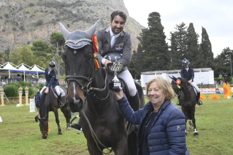 59° Concorso Internazionale di Sicilia,  il vento disturba la seconda giornata