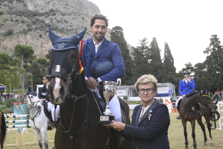 Il cavaliere catanese Mariovalerio Pulvirenti si aggiudica la gara città di Palermo