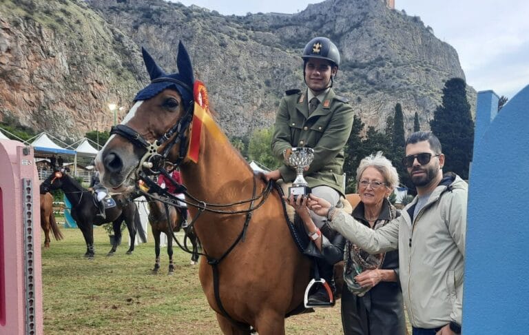 Lorenzo Correddu vince la quarta gara con ostacoli alti 125 cm